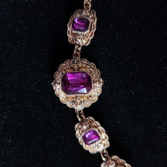 🩷 4 for $50 Vintage NWT Gold and Amethyst Coloured Stone Bracelet🩷 - Picture 5 of 7